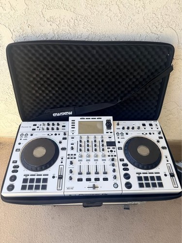 White pioneer xdj - white, dj